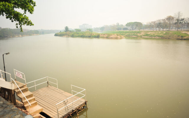 Wiang Indra Riverside Resort