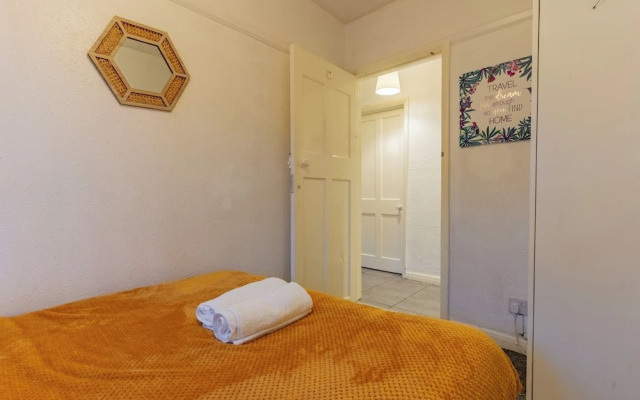 Sleeps6-freewifi-smarttv-netflix-familyfriendly