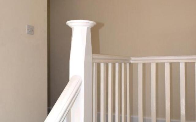 Cleopatra Family Accommodation Sleeps 11 with 2 free parkings