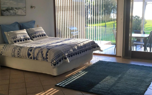 Paradise Beach Apartments