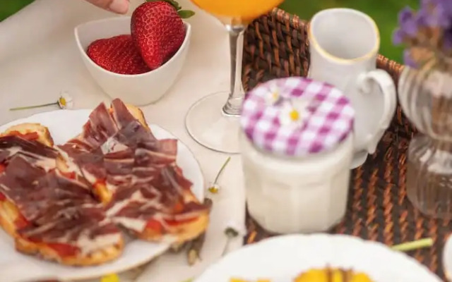 KH Lezama Suites