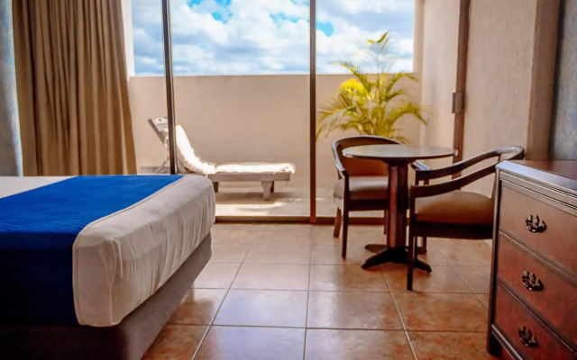 Hotel Los Aluxes