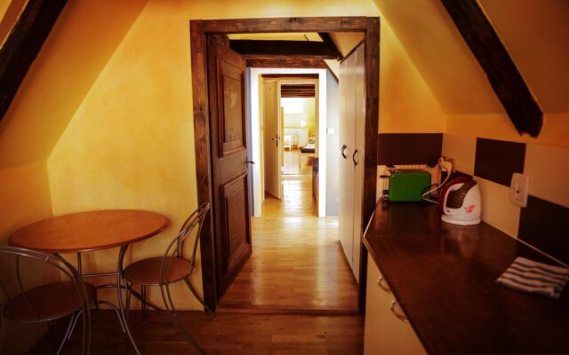 Charles Bridge Economic Hostel