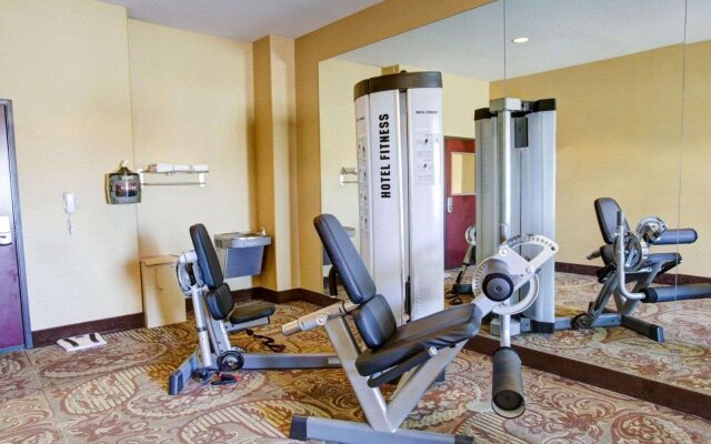 Comfort Inn & Suites