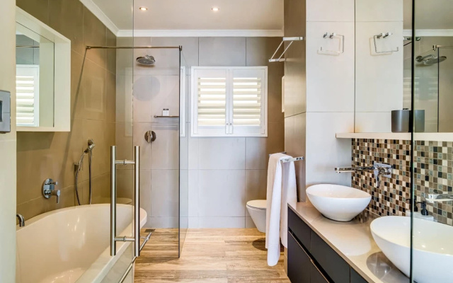Secure Holiday Apartment w Private Pool Calico