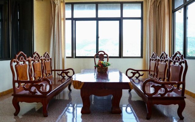 Friendship Hotel