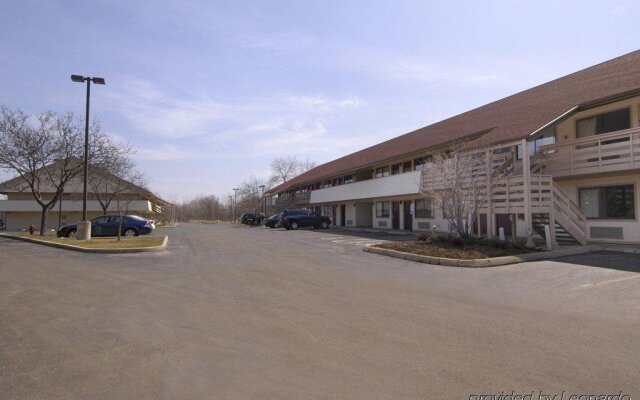 Red Roof Inn Milwaukee Airport