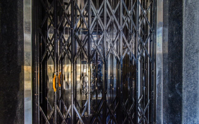 Super Townhouse Hitech City Near Yashoda Hospital