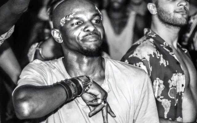 Distant Relatives Ecolodge & Backpackers