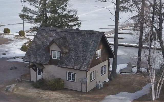 Lakefront Cottage Amazing View