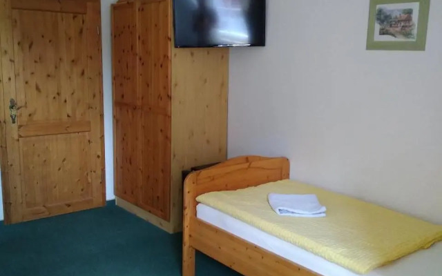 Pension Und Gasthof Zur Scheune