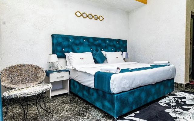 Nur Complex Hotel
