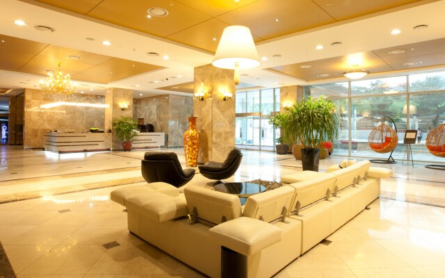 Orient Hotel & Resort