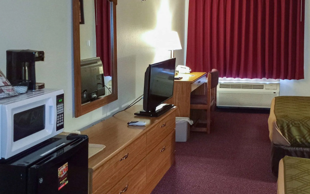 Econo Lodge Maquoketa
