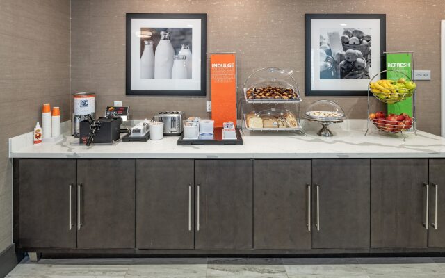 Hampton Inn & Suites Dallas/Plano Central