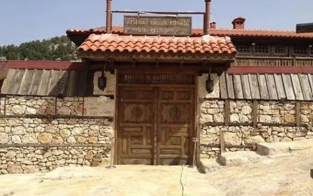 Aysenaz Hanim Konagi