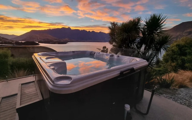 The Views and Spa by Staysouth
