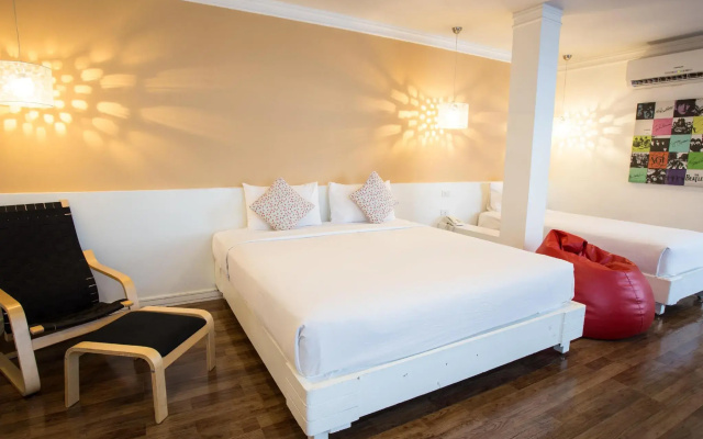 First House Hotel