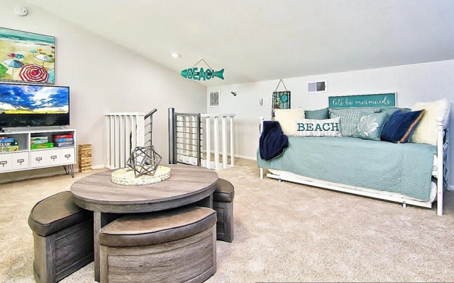 Intercoastal 203 by Teeming Vacation Rentals