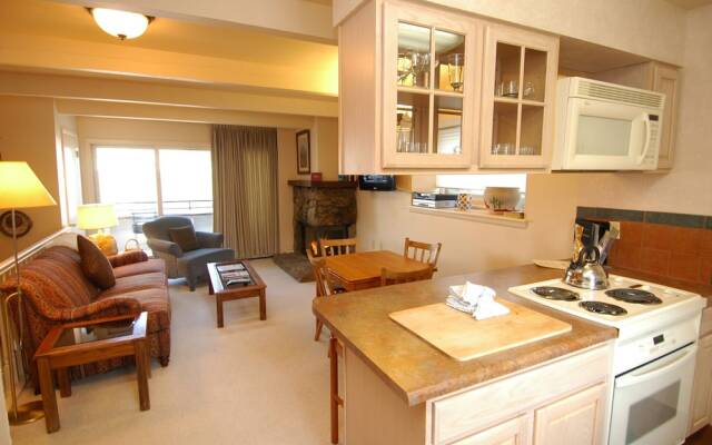 Aspen Townhouse East Unit 7