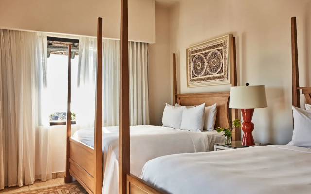 Esperanza, Auberge Collection