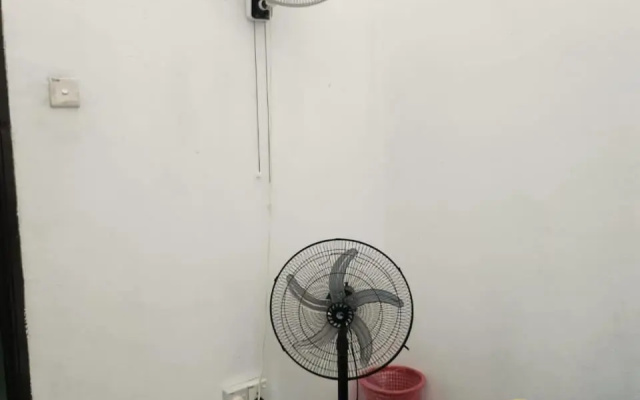 COZY HOME KLIA SEPANG with Aircond and Free Wi-Fi – Guest Rooms – Sepang