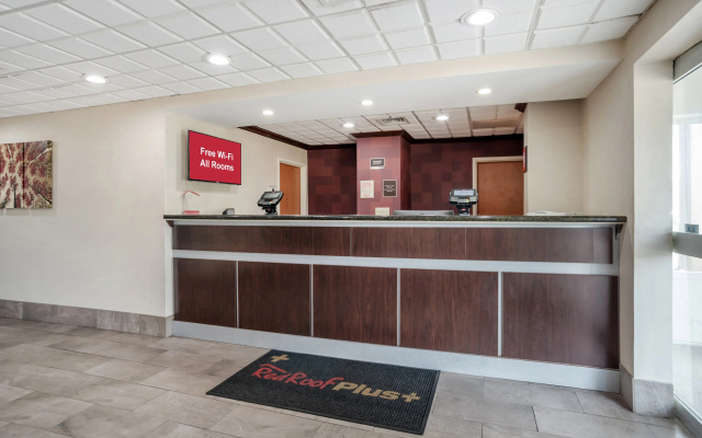 Red Roof PLUS+ & Suites Vicksburg
