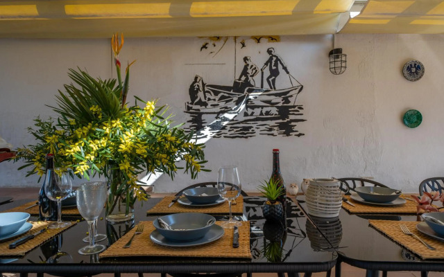 Villa Lux Gallery AC