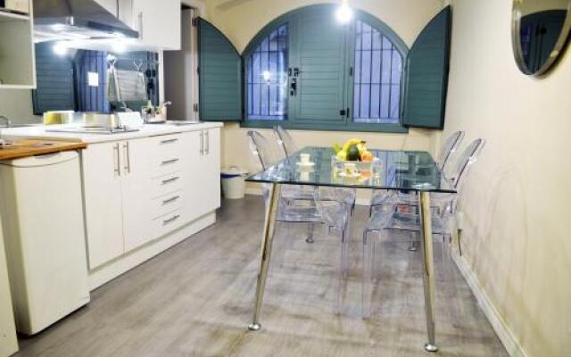 Barcelona Mercaders Apartments