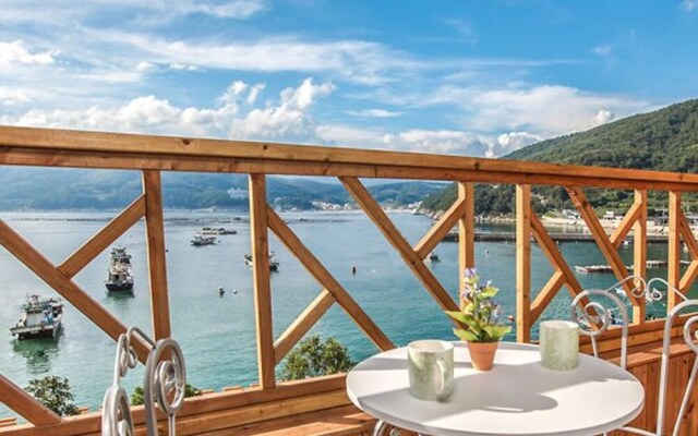 Geoje Beach Maru Pension