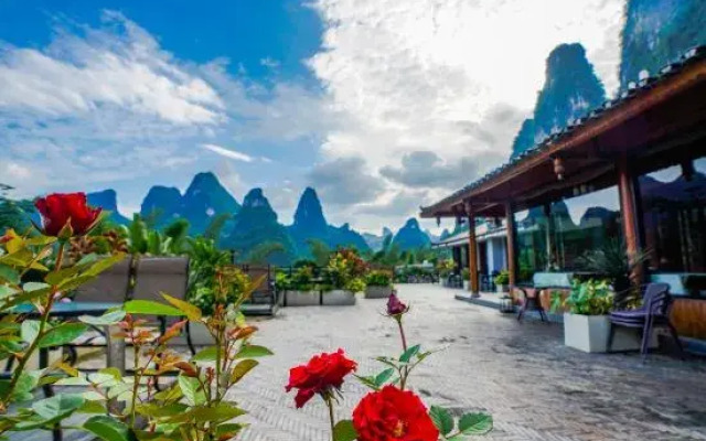 Yangshuo Grand Canyon Shanshuiyao Resort