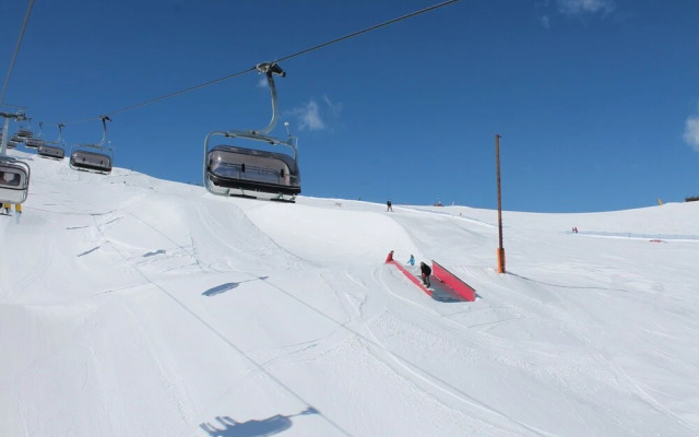 Quite House near Ski Slopes & Hiking Trails