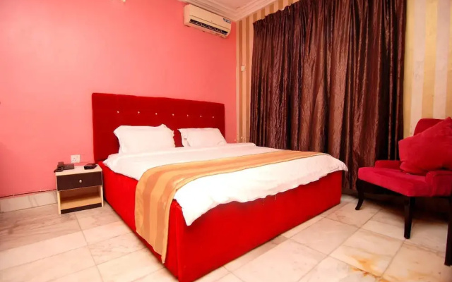 Emirates International Hotel & Suites