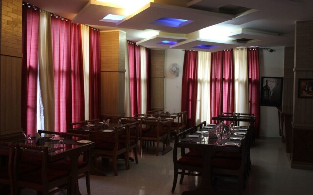 Chandermukhi Resorts
