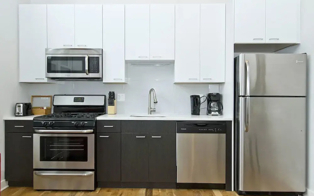 Architectural 2BR in Wicker Park by Sonder
