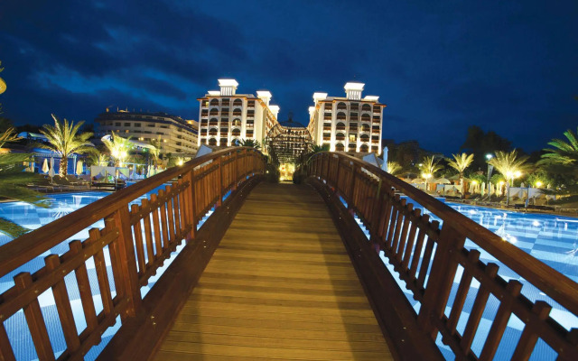 Quattro Beach Spa & Resort Hotel