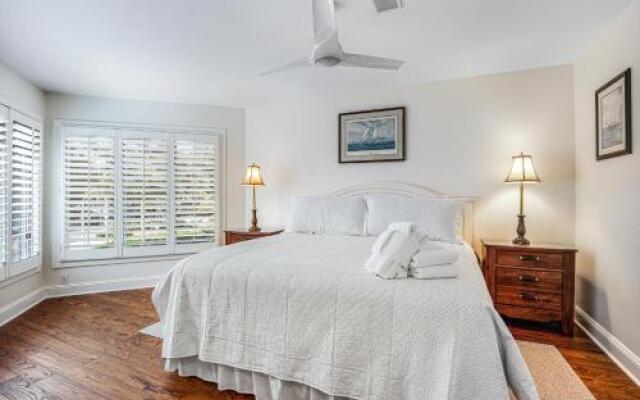 4712 Tennis Club Villa