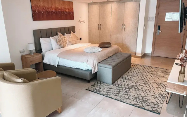 Sky Suites Airport
