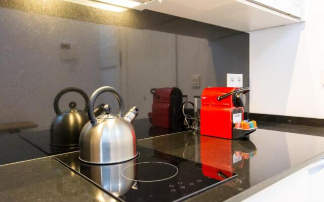 TE2A-El Teatro Brick Wall Suite Prime Location