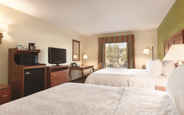 Hampton Inn & Suites Greenfield