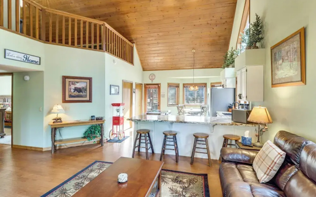 Golf, Hike, Explore! Family-friendly Pinetop Haven