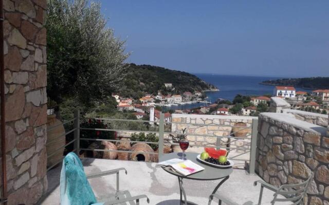 Likoudis Villas, suite in Kioni Ithaca,