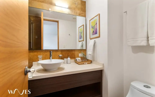 Luminous 1 Br Steps Away From the Beach