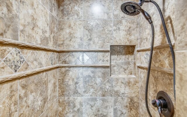 Sea Pearl 6 Bedroom Home