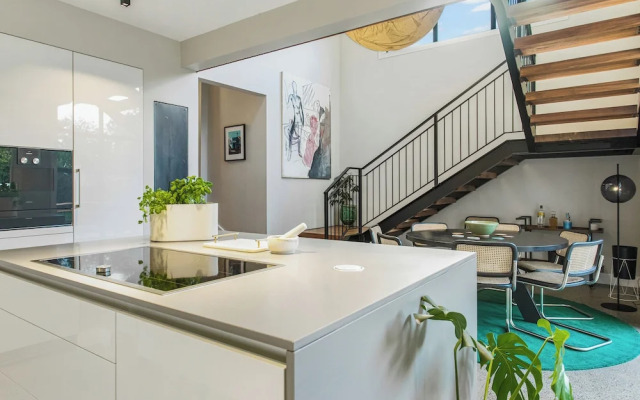 Timeless Executive Family Home - Spa