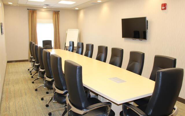 Holiday Inn Express & Suites Cold Lake by IHG