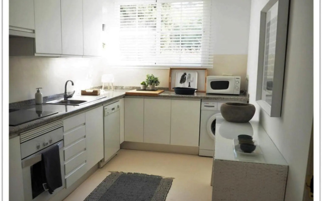 Marbella Holiday & Golf Garden Apartment