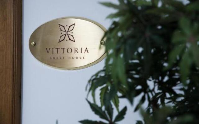 Vittoria Guest House - Salerno