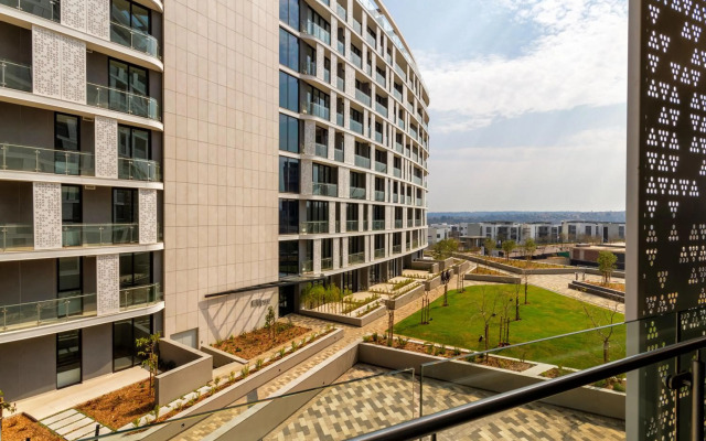 Alimama Spaces: Platinum Oaks Ellipse