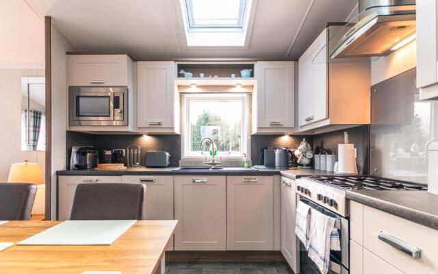 Hidden Jewel Lodge with Hot Tub